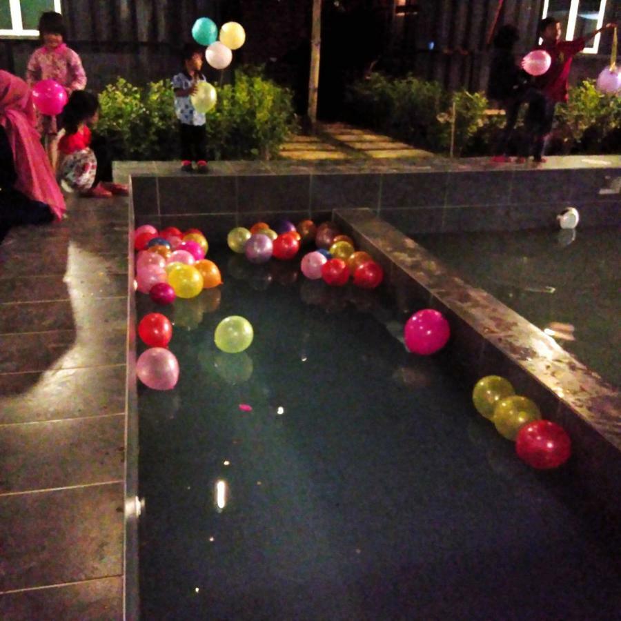 Petak Padin Cottage By The Pool, Kepala Batas  Exterior foto
