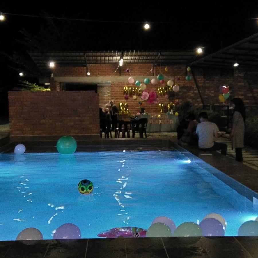 Petak Padin Cottage By The Pool, Kepala Batas  Exterior foto